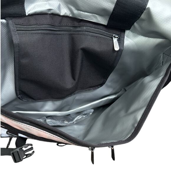 NWT! Free People x Manhattan Portage Messenger Bag in Cloud (MSRP $178) - Picture 8 of 11